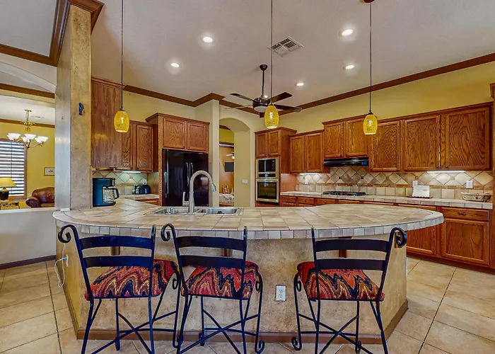 Holiday home Goodyear W/ Private Pool, & Built-in Bbq *