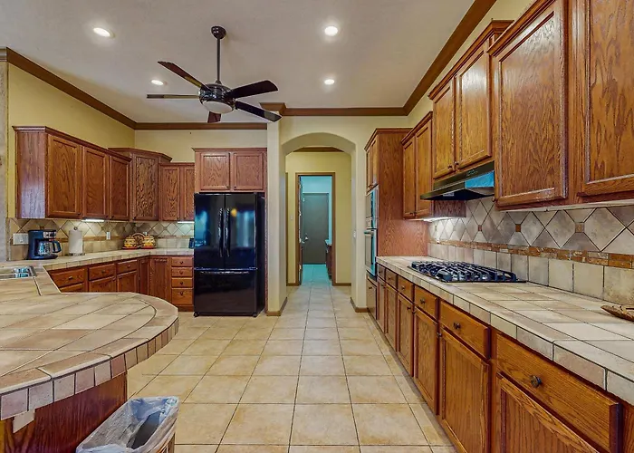 Goodyear W/ Private Pool, & Built-in Bbq Holiday home Litchfield Park